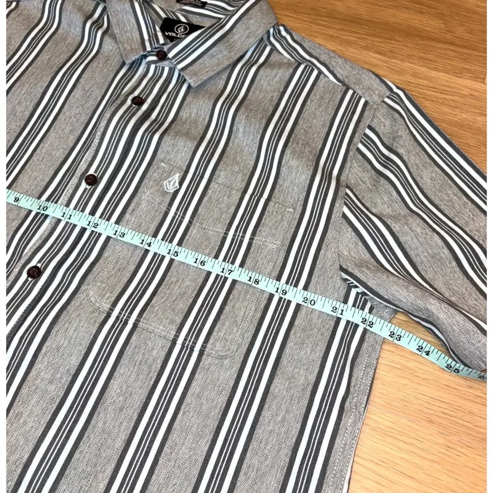 Volcom blue striped mens button up top size large